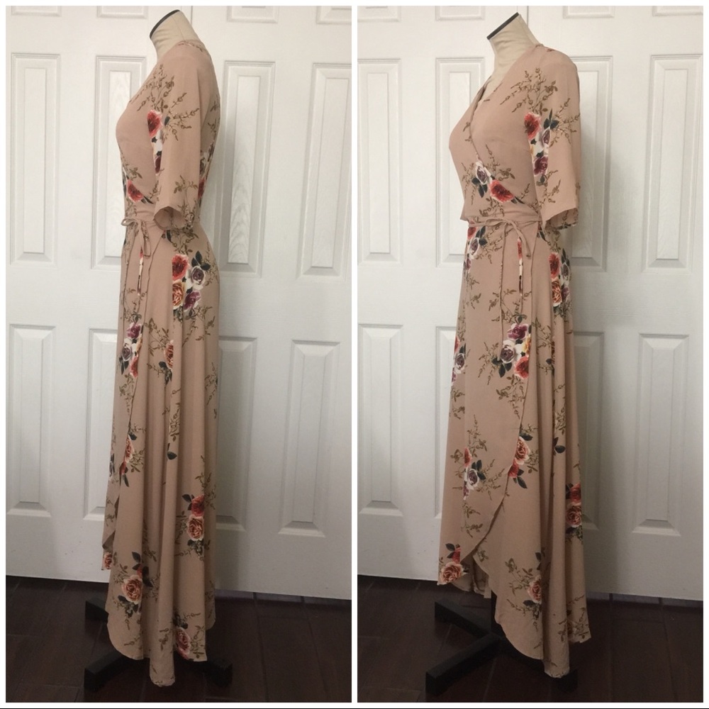LAST ONE ๐HP 5/1 Floral Wrap Dress - Picture 4 of 5